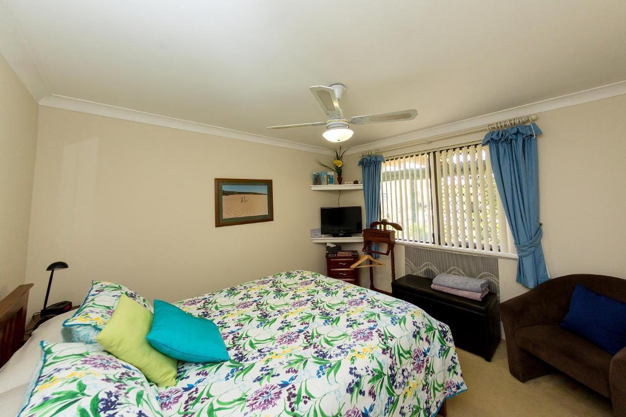 Broadwater Bed And Breakfast Busselton Exterior photo